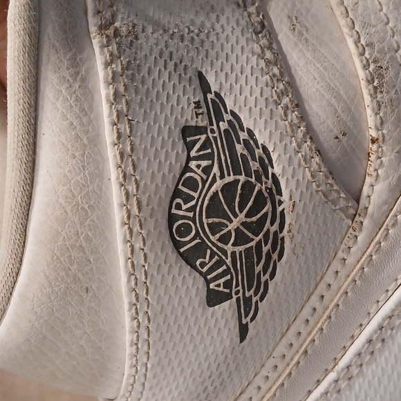 Men's Air Jordan Tennis Shoes - Picture 3 of 7